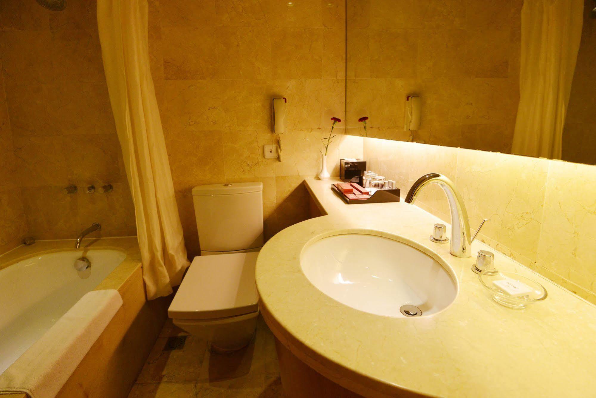 Qingdao Wu Sheng Guan Holiday Hotel Экстерьер фото